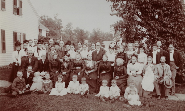 Cahoon Family Reunion between 1899-1903)